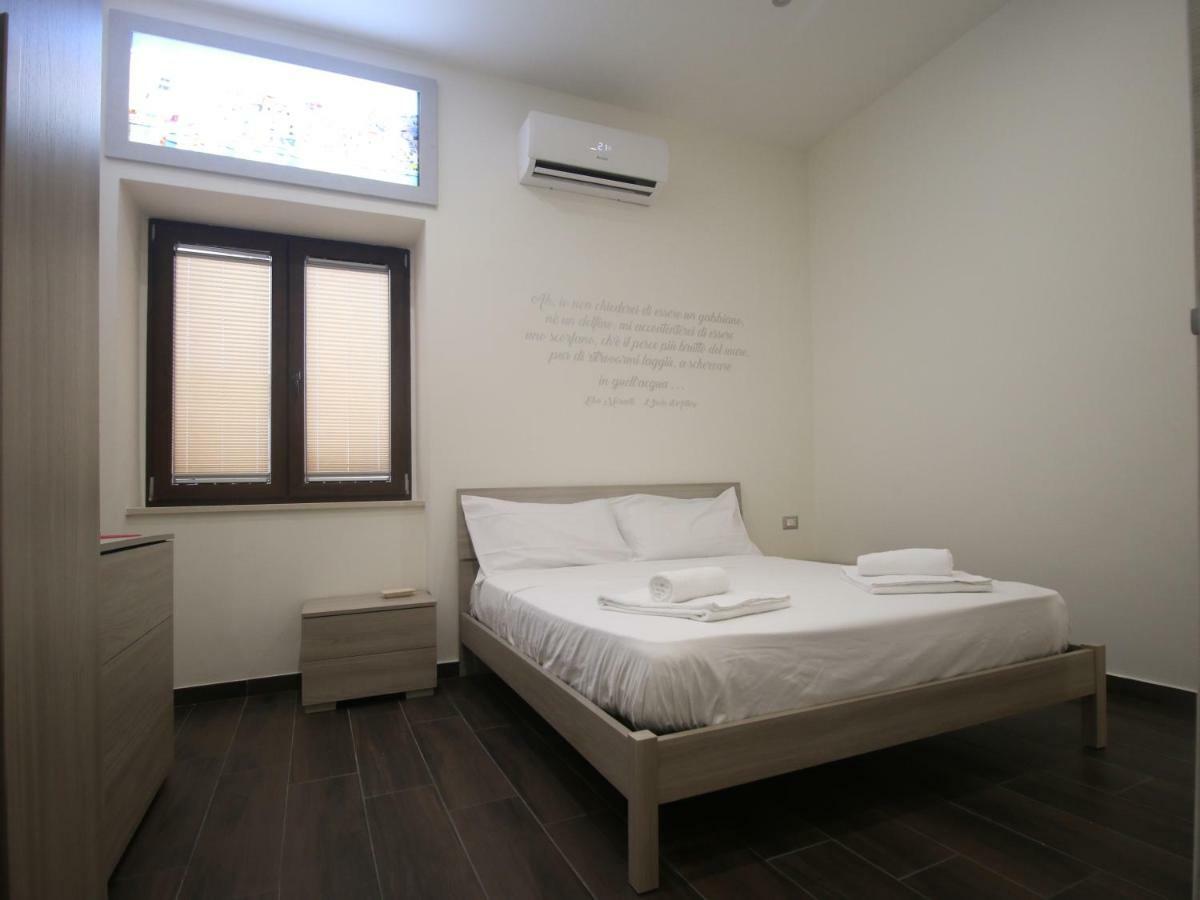 B&B Pisadog Napoli Exterior foto